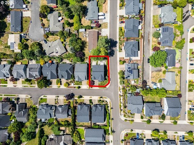 3121 Se RIESLING Rd, Milwaukie, OR 97267