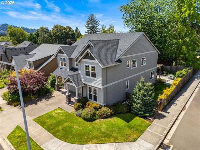 3121 Se RIESLING Rd, Milwaukie, OR 97267
