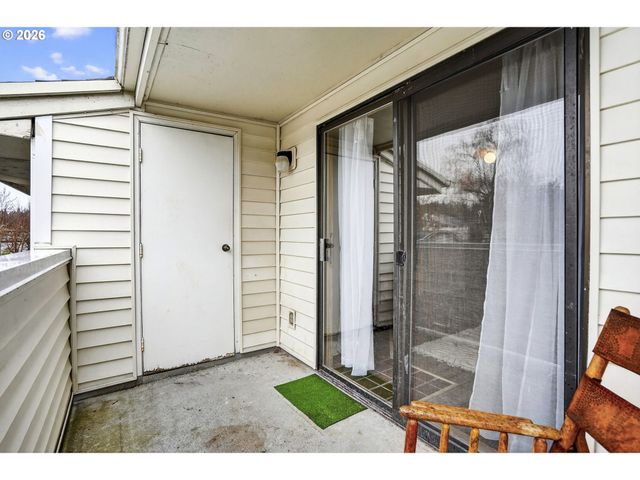 11044 Sw GREENBURG Rd 321, Portland, OR 97223