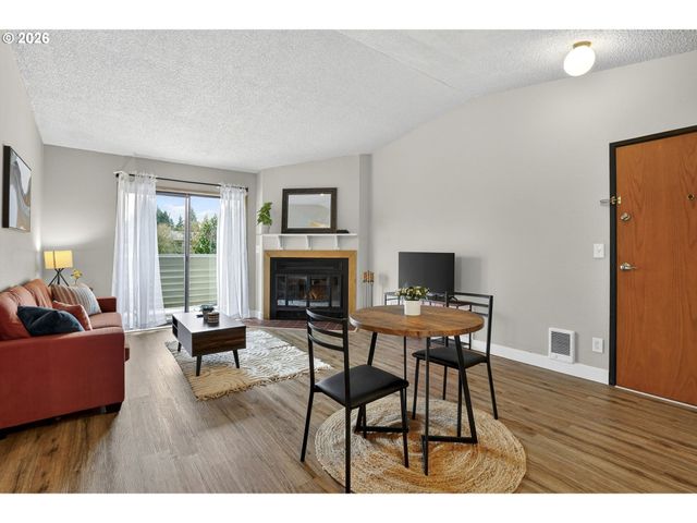 11044 Sw GREENBURG Rd 321, Portland, OR 97223