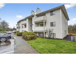 11044 Sw GREENBURG Rd 321, Portland, OR 97223