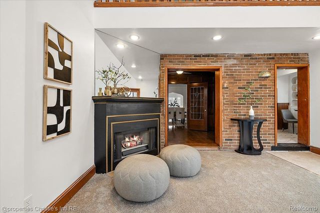 18645 Roselawn Street, Detroit, MI 48221