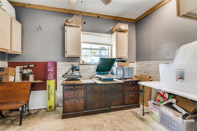 201 E 2nd Street, Quinlan, TX 75474