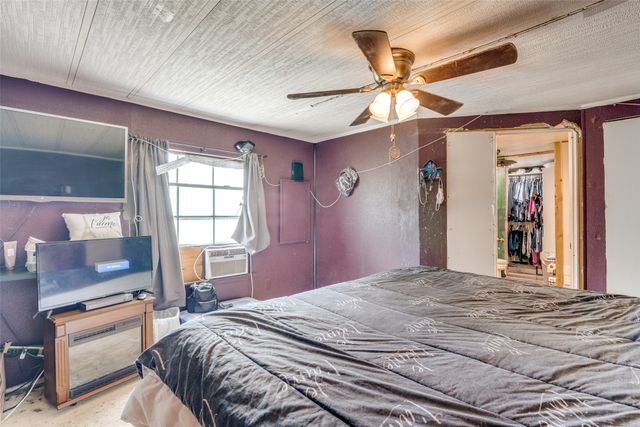 201 E 2nd Street, Quinlan, TX 75474