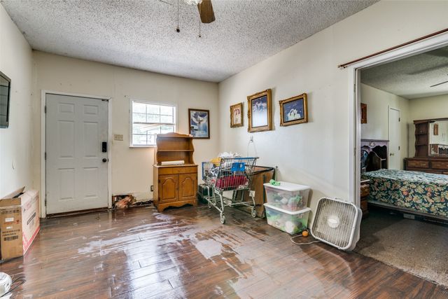 201 E 2nd Street, Quinlan, TX 75474