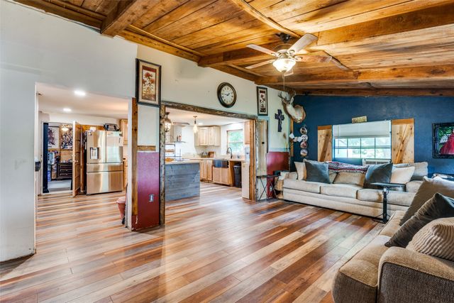 201 E 2nd Street, Quinlan, TX 75474