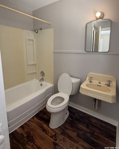 203 E Rosewood Ave Apt 1, San Antonio, TX 78212
