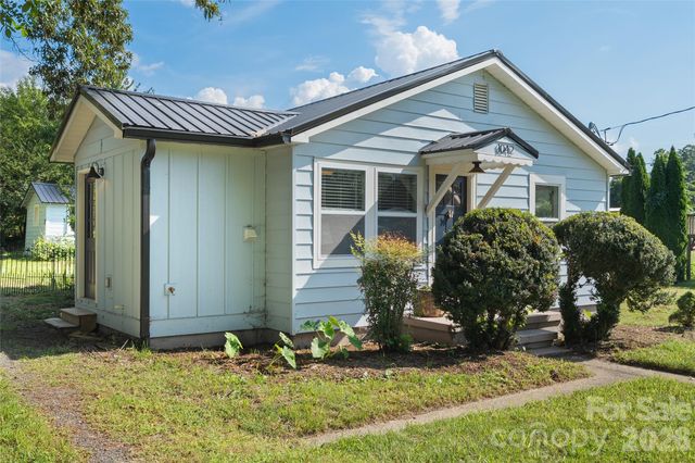 1042 Old US 70 Hwy Highway, Black Mountain, NC 28711
