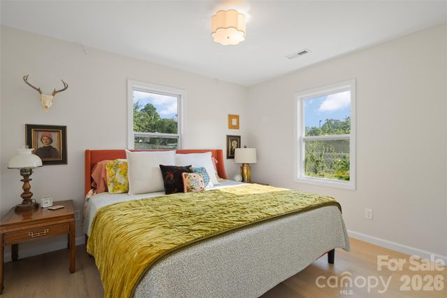 1042 Old US 70 Hwy Highway, Black Mountain, NC 28711