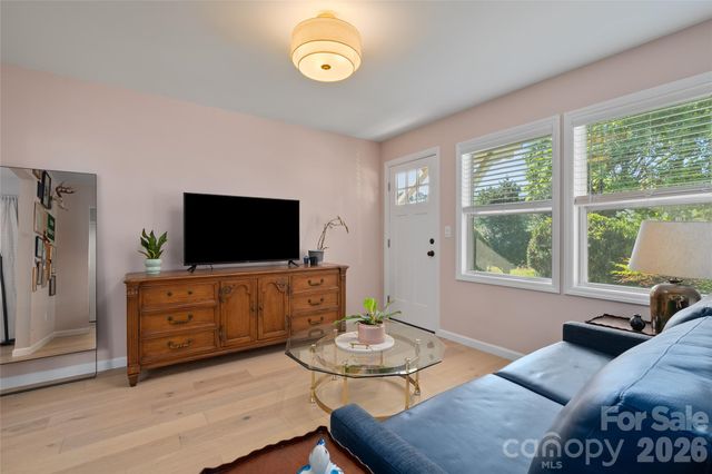 1042 Old US 70 Hwy Highway, Black Mountain, NC 28711