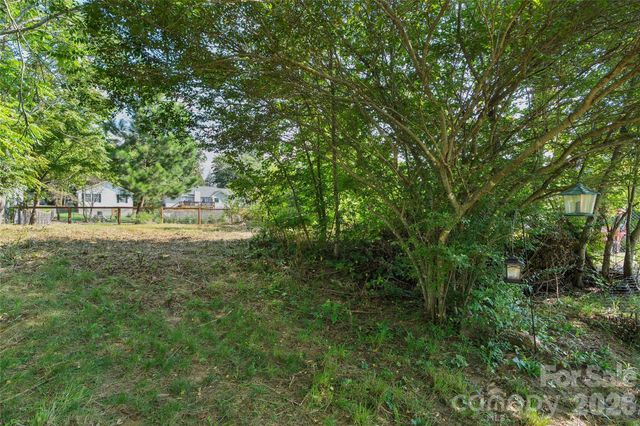 1042 Old US 70 Hwy Highway, Black Mountain, NC 28711