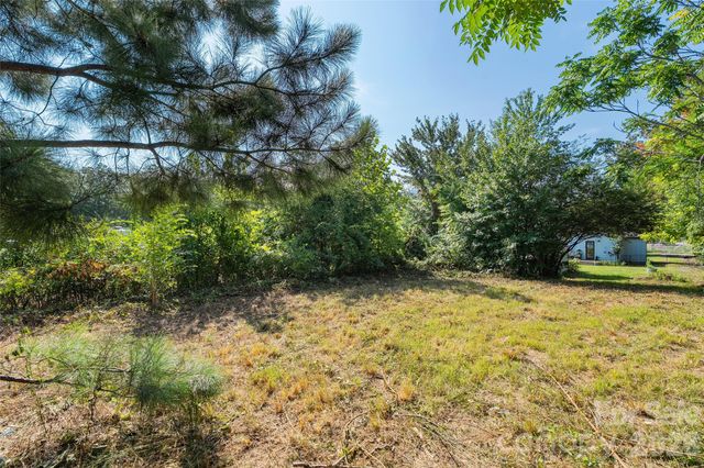 1042 Old US 70 Hwy Highway, Black Mountain, NC 28711
