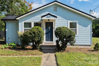 1042 Old US 70 Hwy Highway, Black Mountain, NC 28711