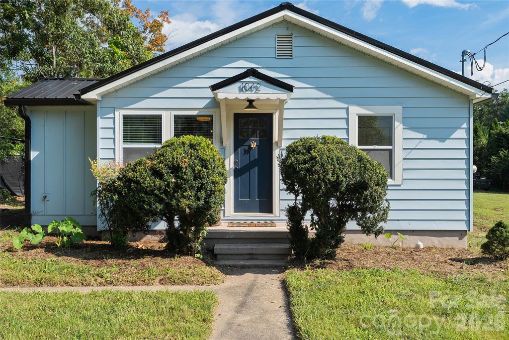 1042 Old US 70 Hwy Highway, Black Mountain, NC 28711