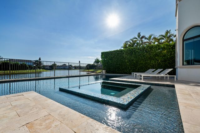 17567 Cadena Drive, Boca Raton, FL 33496