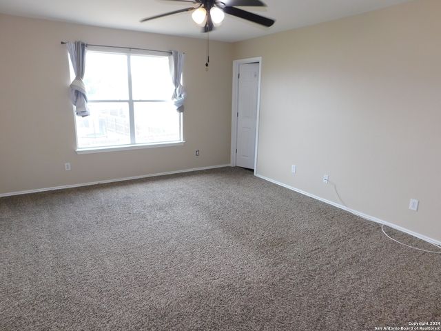 9013 Barkwood, Universal City, TX 78148