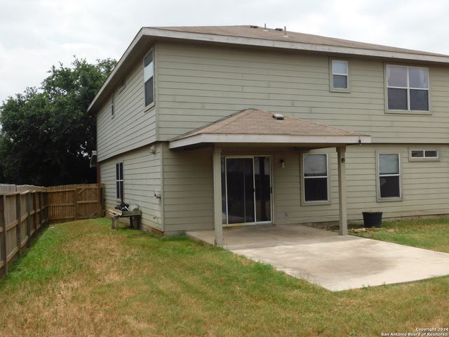 9013 Barkwood, Universal City, TX 78148