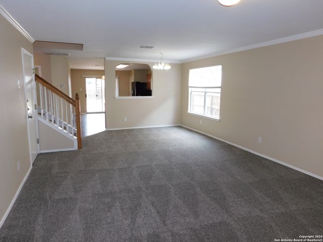 9013 Barkwood, Universal City, TX 78148