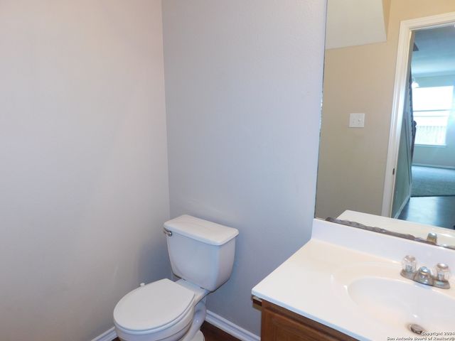 9013 Barkwood, Universal City, TX 78148