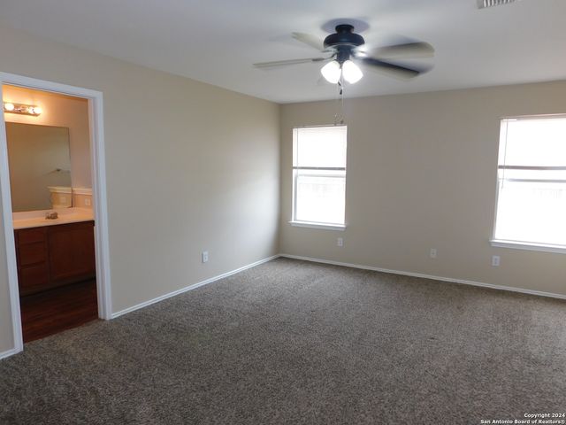 9013 Barkwood, Universal City, TX 78148