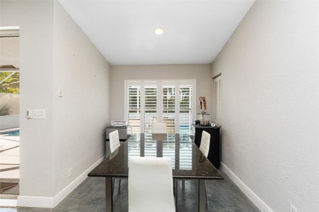 1400 NW 102nd Dr, Coral Springs, FL 33071