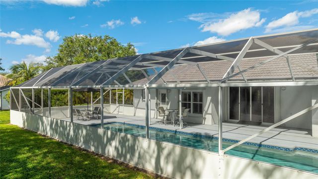 1400 NW 102nd Dr, Coral Springs, FL 33071