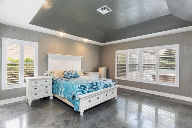 1400 NW 102nd Dr, Coral Springs, FL 33071