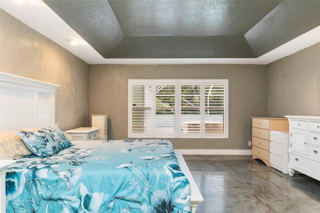 1400 NW 102nd Dr, Coral Springs, FL 33071
