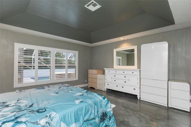 1400 NW 102nd Dr, Coral Springs, FL 33071