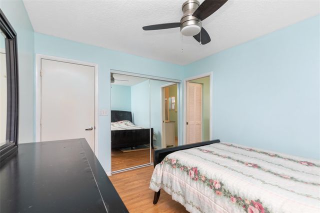 1400 NW 102nd Dr, Coral Springs, FL 33071