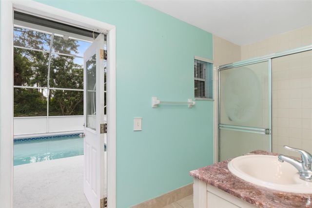 1400 NW 102nd Dr, Coral Springs, FL 33071