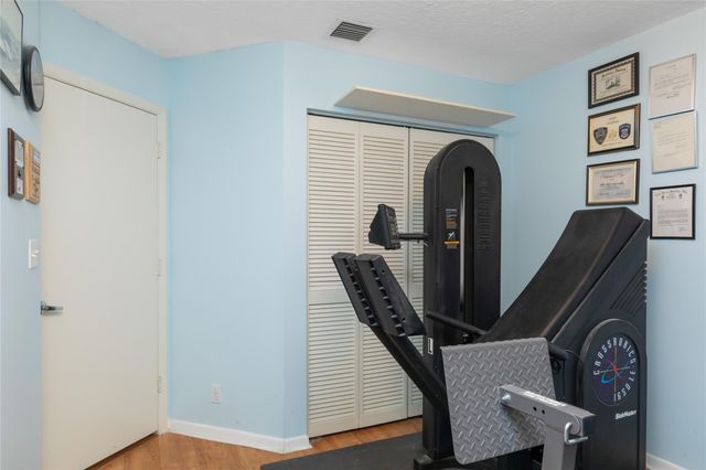 1400 NW 102nd Dr, Coral Springs, FL 33071