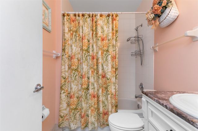 1400 NW 102nd Dr, Coral Springs, FL 33071