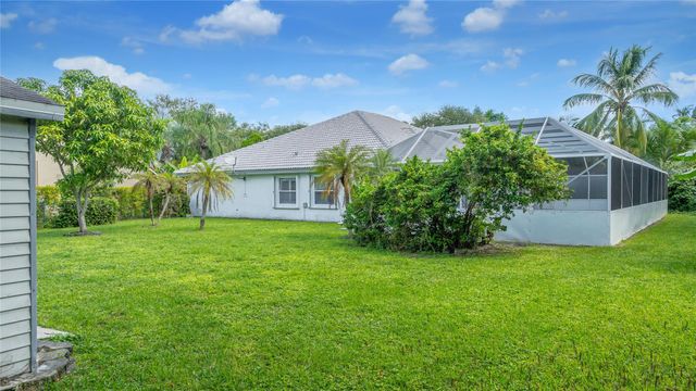 1400 NW 102nd Dr, Coral Springs, FL 33071