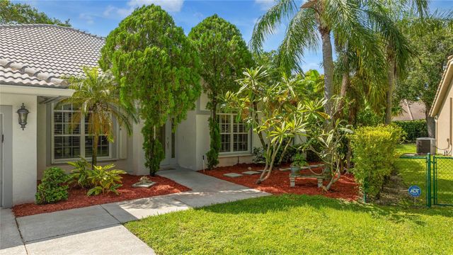 1400 NW 102nd Dr, Coral Springs, FL 33071