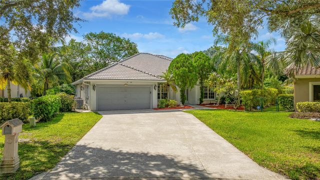 1400 NW 102nd Dr, Coral Springs, FL 33071