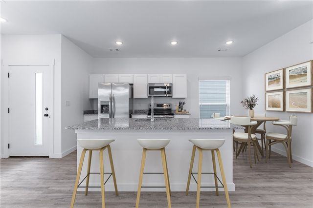 881 Massachusetts Avenue, Bentonville, AR 72713