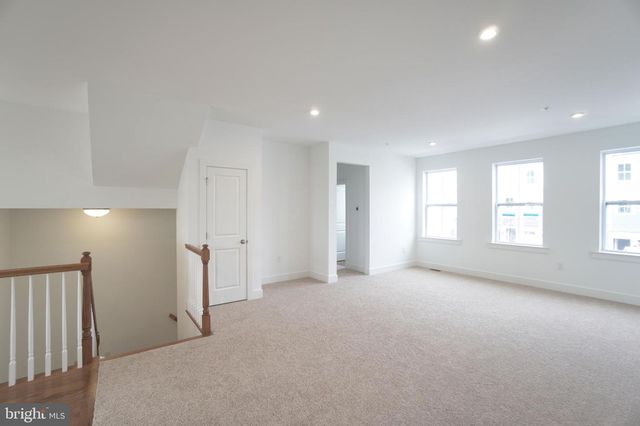 114 HIGHER ROCK CT, North Wales, PA 19454