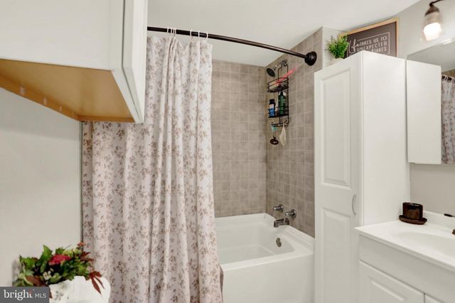 977 LAUDERMILCH RD, Palmyra, PA 17078