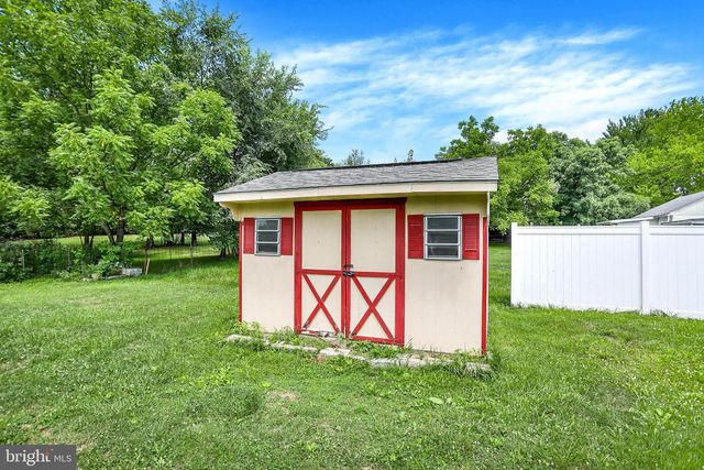 977 LAUDERMILCH RD, Palmyra, PA 17078
