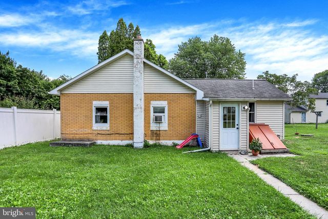 977 LAUDERMILCH RD, Palmyra, PA 17078