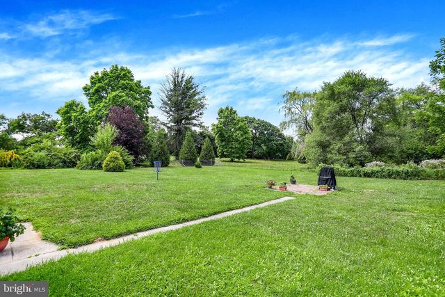 977 LAUDERMILCH RD, Palmyra, PA 17078