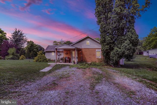 977 LAUDERMILCH RD, Palmyra, PA 17078