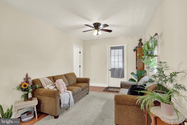 977 LAUDERMILCH RD, Palmyra, PA 17078