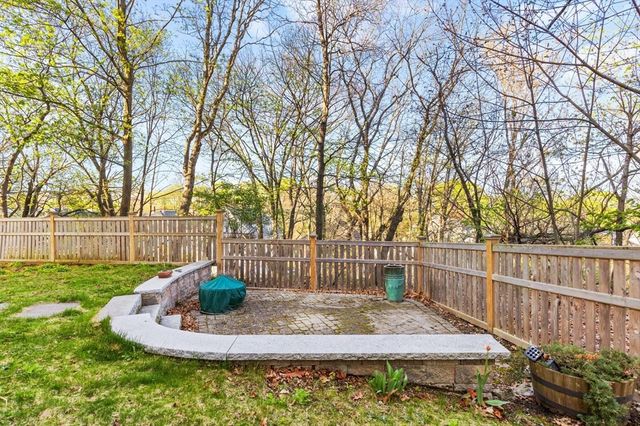 42-44 Oakview Terrace 42, Boston, MA 02130