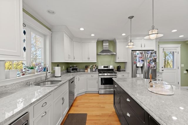 42-44 Oakview Terrace 42, Boston, MA 02130