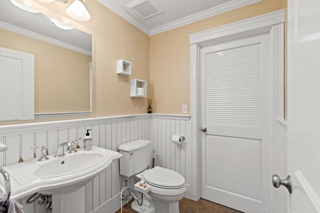 42-44 Oakview Terrace 42, Boston, MA 02130