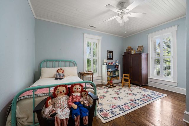 405 Webb Rd, W, Bell Buckle, TN 37020