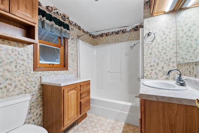 N6235 9TH AVENUE, Plainfield, WI 54966