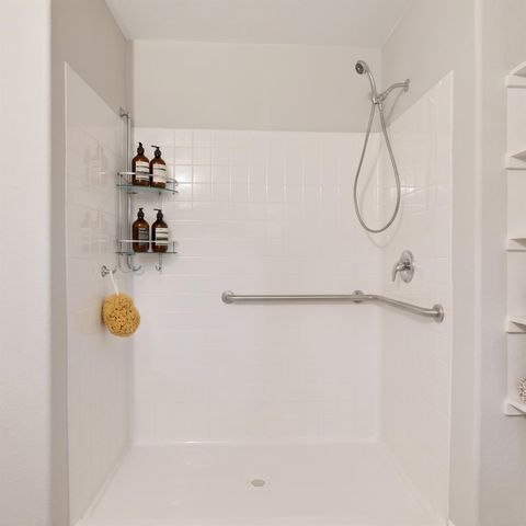424 Baker Circle, Ames, TX 77575
